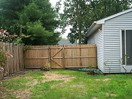 A beautiful 2 bdrm house for rent in Brick, NJ (Photo 3 of 6)