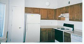 2-Story Spanish Townhouse in Albuquerque, NM (Photo 5 of 6)