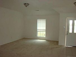 GREAT DEAL!! YOU DON'T WANT TO MISS IT ! in Dallas, TX (Photo 2 of 5)