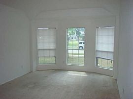 GREAT DEAL!! YOU DON'T WANT TO MISS IT ! in Dallas, TX (Photo 4 of 5)