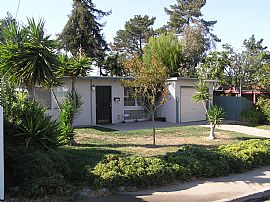 Move-in Ready Single-Family Home in Pino in Pinole, CA (Photo 2 of 4)