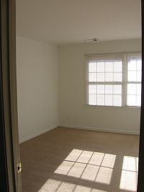 Lrg. Bdrm. -ALL INCLUDED!!! in Lake Ridge, VA