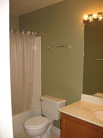 Lrg. Bdrm. -ALL INCLUDED!!! in Lake Ridge, VA (Photo 3 of 6)