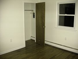 427 Maple Street in Warminster, PA (Photo 5 of 6)