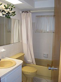 Large Two Bedroom Home with Bonus Room in Port Richey, FL