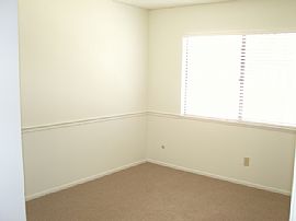 Spacious Calabasas Townhome in Calabasas, CA (Photo 5 of 5)