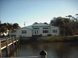 Open and Smashing river property w/dock in Ormond Beach, FL (Photo 4 of 6)