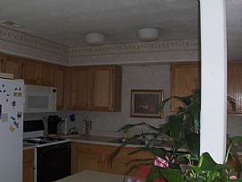 Spacious Townhouse for Rent in Yorktown, VA (Photo 5 of 5)