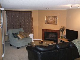 Contemporary 2Bed/1.5Bath Condo in Renton, WA