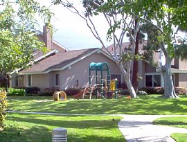 Beautiful Townhouse with Patio in Irvine, CA (Photo 2 of 6)