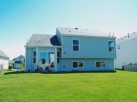 Four Bedroom Three Bath House for Rent P in Plainfield, IL (Photo 2 of 6)