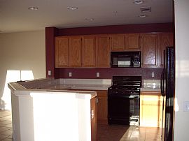 Townhome in Gated Community in Temecula, CA (Photo 3 of 3)