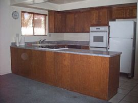 $2500/3br/3 bth-HOUSE FOR RENT- LARGE in Winnetka, CA (Photo 3 of 4)