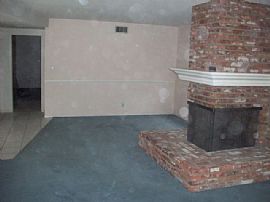 $2500/3br/3 bth-HOUSE FOR RENT- LARGE in Winnetka, CA (Photo 4 of 4)