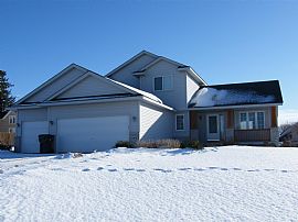 1/2 block from Primary School in Albertville, MN