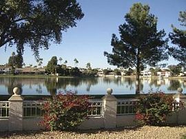 LAKESIDE LUXURIOUS TOWNHOUSE in Scottsdale, AZ (Photo 4 of 6)