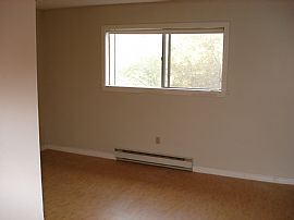 newly renovated 1 bedroom condo in Londonderry, NH (Photo 3 of 6)