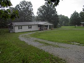 Perfect Balance Between Nature and City in Mountain Home, AR (Photo 2 of 4)