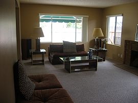 Detached House in San Clemente, CA (Photo 5 of 5)