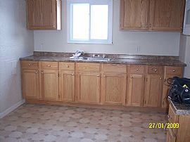 Newly Remodeled 3 bedroom in Pontiac, MI (Photo 2 of 4)