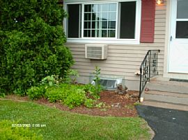 Section 8 Townhouse  2/3 beds 2.5 ba in Halifax, MA (Photo 3 of 5)