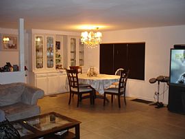 Home in a beautiful and quiet community in Dania Beach, FL