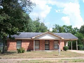 Ready for Immediate Move In-5268 Braden! in Memphis, TN