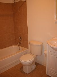 ART MUSEUM 3 BED 2 BATH LG. YARD W PRKG. in Philadelphia, PA (Photo 4 of 6)