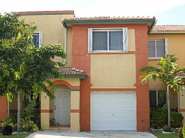 West Kendall Townhouse For Rent in Miami, FL