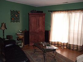 Beautiful Ypsi/Ann Arbor Condo in Ypsilanti, MI (Photo 3 of 3)