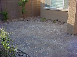 For rent 3 bd/2.5 bath house with den in Phoenix, AZ (Photo 4 of 4)