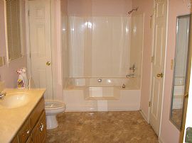 Lake house for rent! in Gainesville, GA (Photo 4 of 6)