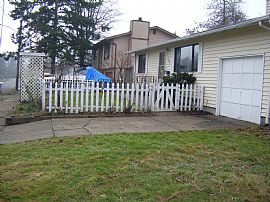 3 Bedroom Rambler House for Rent in Tacoma, WA (Photo 2 of 5)