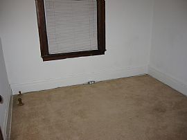 Large 3 Bedroom Townhouse, Sec. 8 ok in Cleveland, OH (Photo 3 of 4)