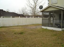 Less than 2 miles to UNF- Students WELCO in Jacksonville, FL (Photo 6 of 6)