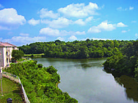 1080 sq ft, TONS OF SPACE!  in Kansas City, MO (Photo 3 of 3)