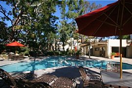 Downstairs Apartment with Enclosed Patio in Fountain Valley, CA (Photo 7 of 11)