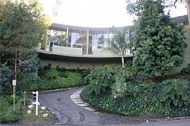 Immaculate 2+2 Condo in Hollywood Hills in Los Angeles, CA