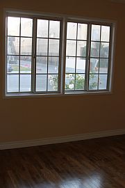 2 Bd 1 Ba House, W/ 2 Car Garage in Hawthorne, CA (Photo 3 of 5)