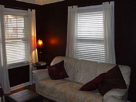 UPDATED, CLEAN 3 bd 1 bth Bungalow in Royal Oak, MI (Photo 4 of 4)