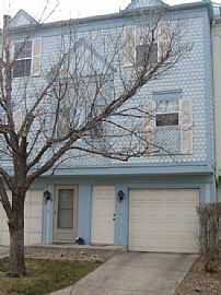 Townhouse with 1-car Garage in Denver, CO