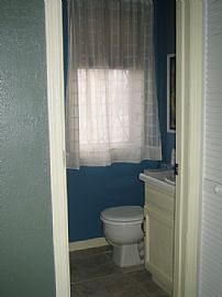 Townhouse with 1-car Garage in Denver, CO (Photo 5 of 5)