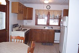 Small House Near Beach For Rent in Wareham, MA (Photo 4 of 6)