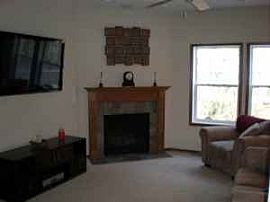 Luxurious 2007 Townhouse in Ramsey, MN (Photo 3 of 4)