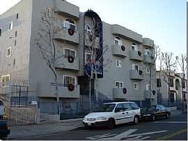 $1250 / 2br - Nice apartment Available! in Highland Park, CA