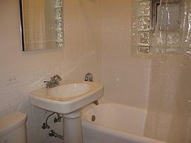 COMPLETELY RESTORED apartment  in Skokie, IL (Photo 5 of 6)