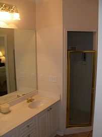 Beautiful 2 bed / 2 bath in Vinings, GA (Photo 1 of 6)