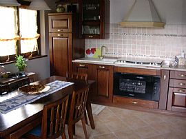 Exclusive Home For Rent in Edison, NJ (Photo 2 of 2)