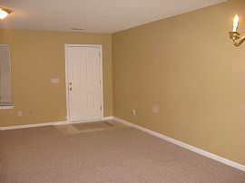 Great Townhouse Univ Area Location!! in Charlotte, NC (Photo 4 of 6)