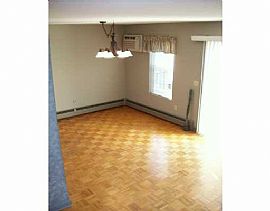 great location 2 bed 2 1/2 bath condo in West Warwick, RI (Photo 3 of 6)